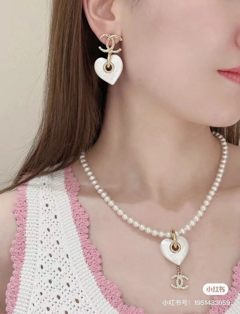 Unisex Chanel Earrings 228811