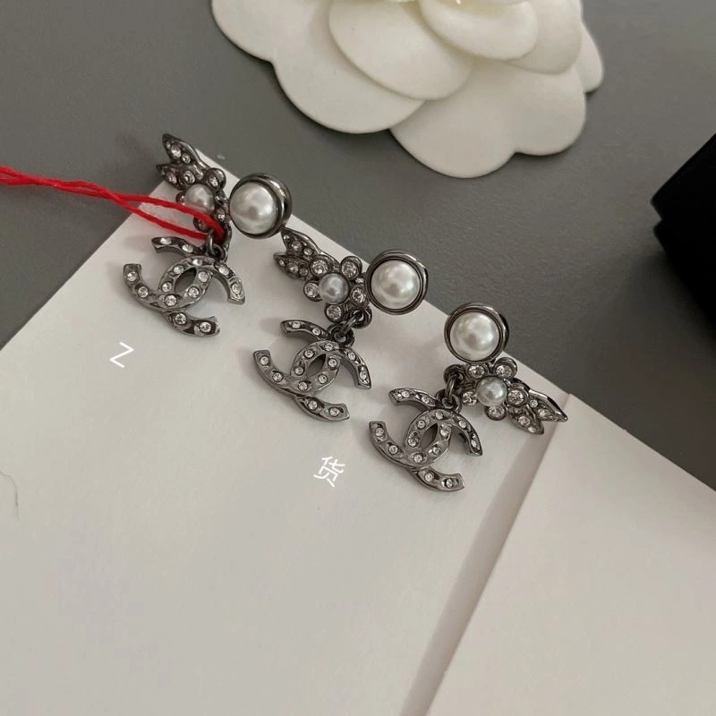 Refined Chanel Earrings 228751