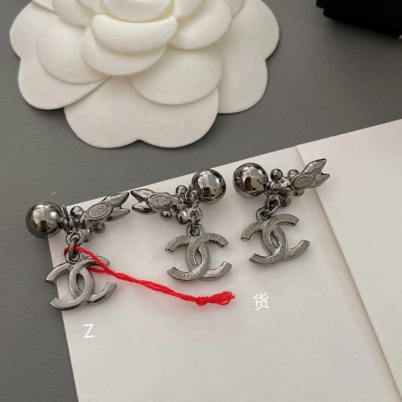 Refined Chanel Earrings 228751