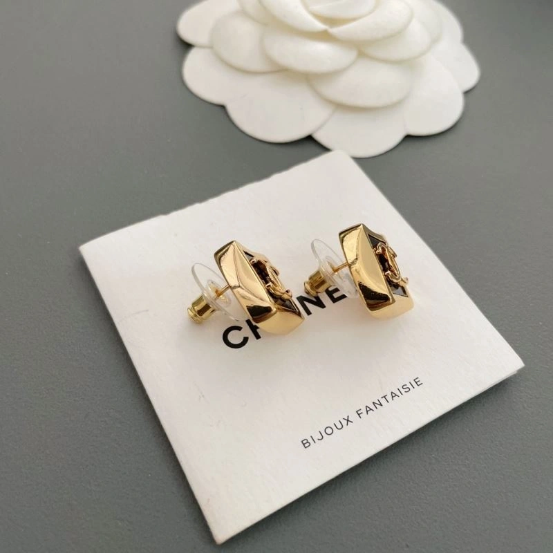 Effortless Chanel Earrings 228804
