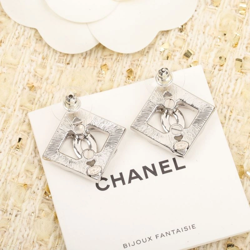 Sporty Chanel Earrings 228764