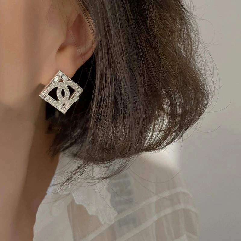Sporty Chanel Earrings 228764