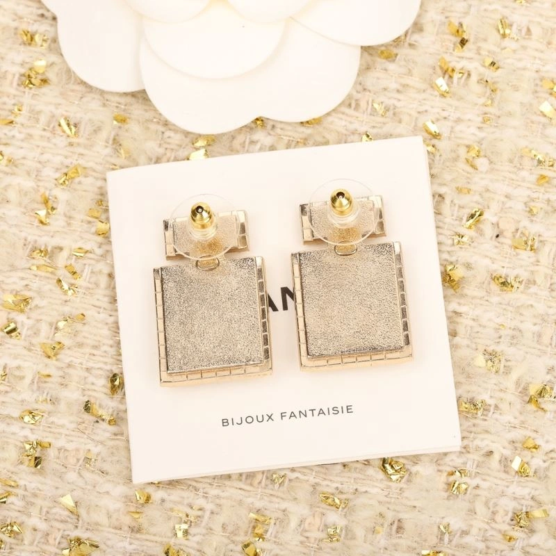 Chanel Earrings Comfortable 228730