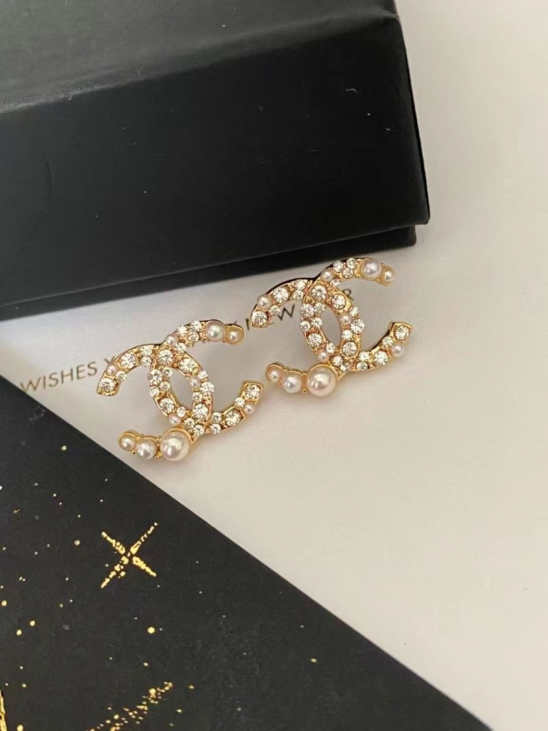 Chanel Earrings Cozy 228737