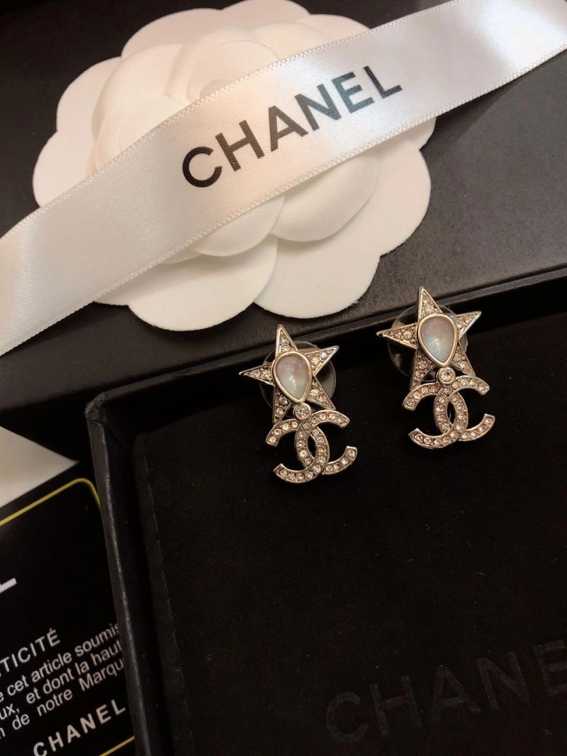 Durable Chanel Earrings 228735