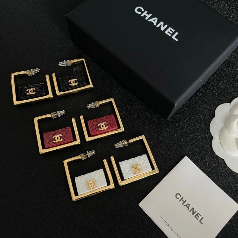 Refined Chanel Earrings 228725