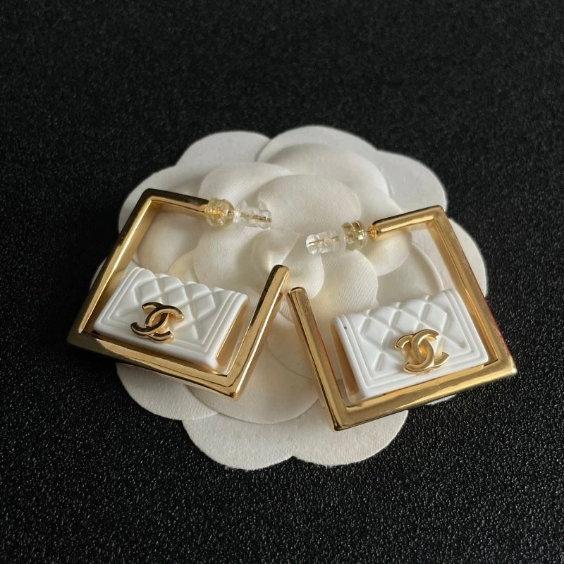 Refined Chanel Earrings 228725
