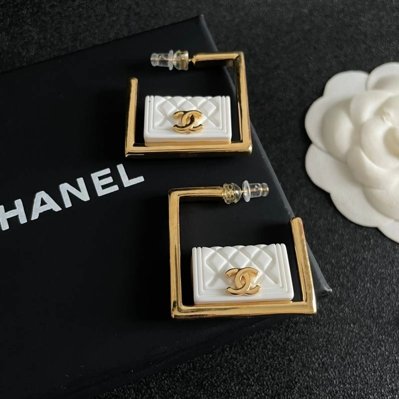 Refined Chanel Earrings 228725
