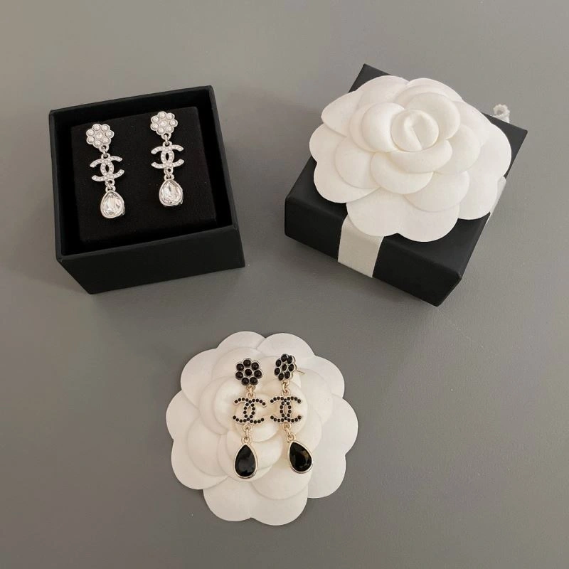 Chanel Earrings Bright 228717