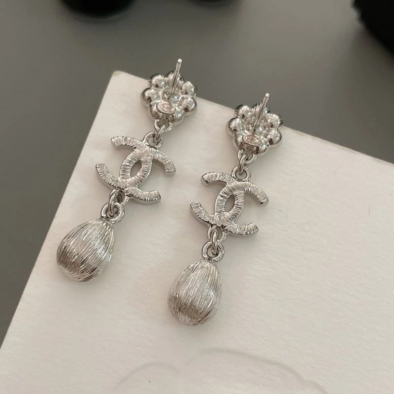 Chanel Earrings Bright 228717