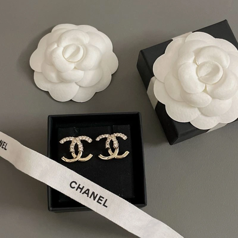 Seasonal Chanel Earrings 228806