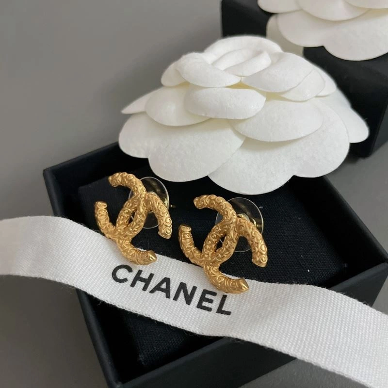 Chanel Earrings Comfortable 228814
