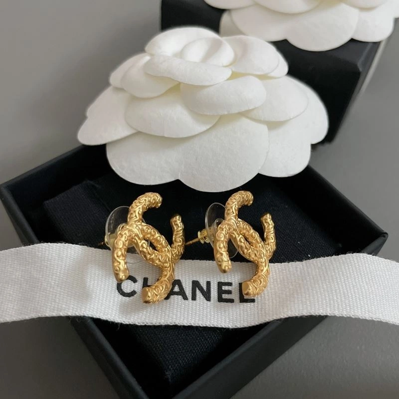 Chanel Earrings Comfortable 228814