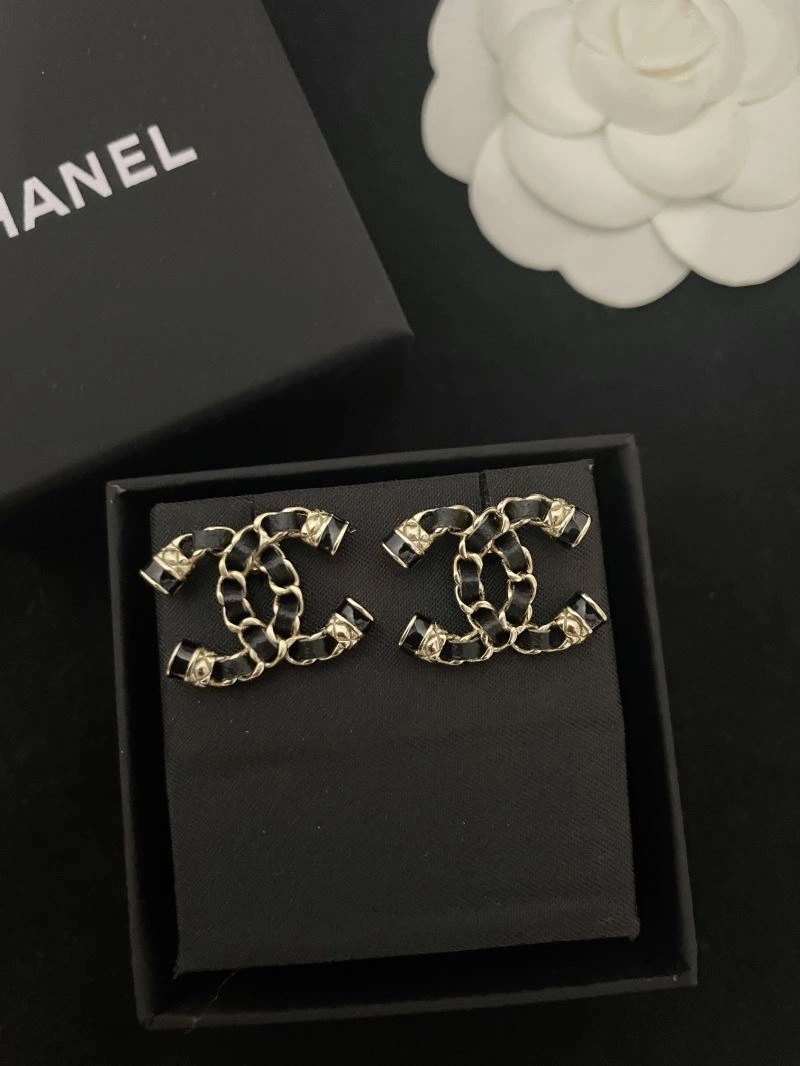 Chanel Earrings Cozy 228713
