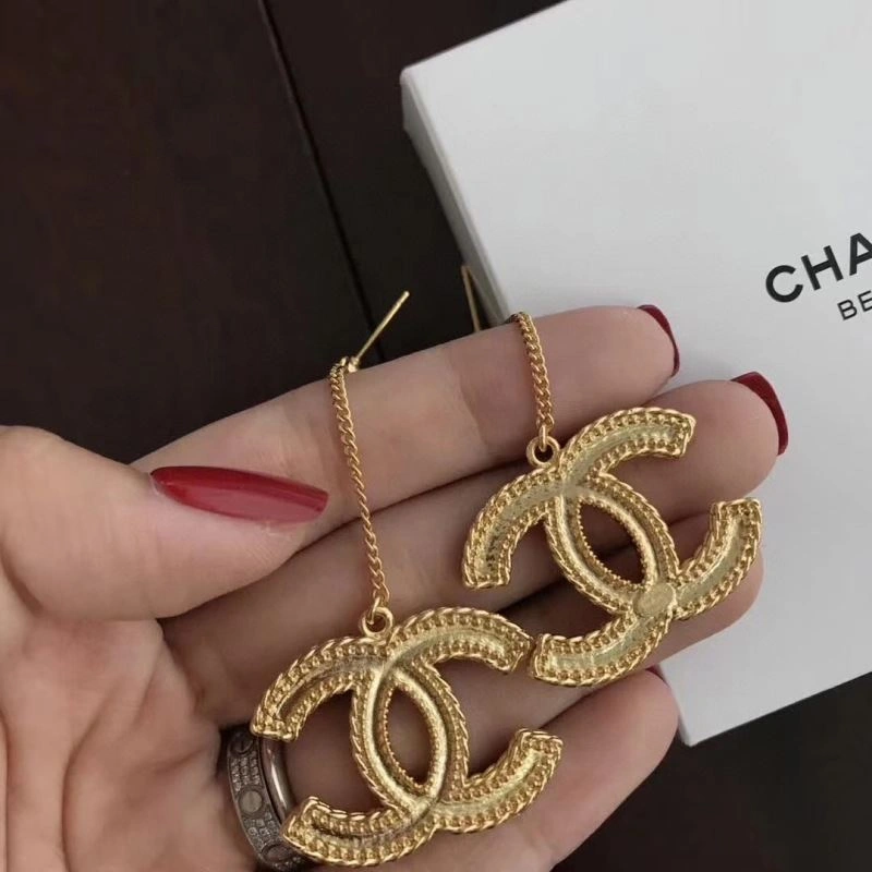 Lightweight Chanel Earrings 228784