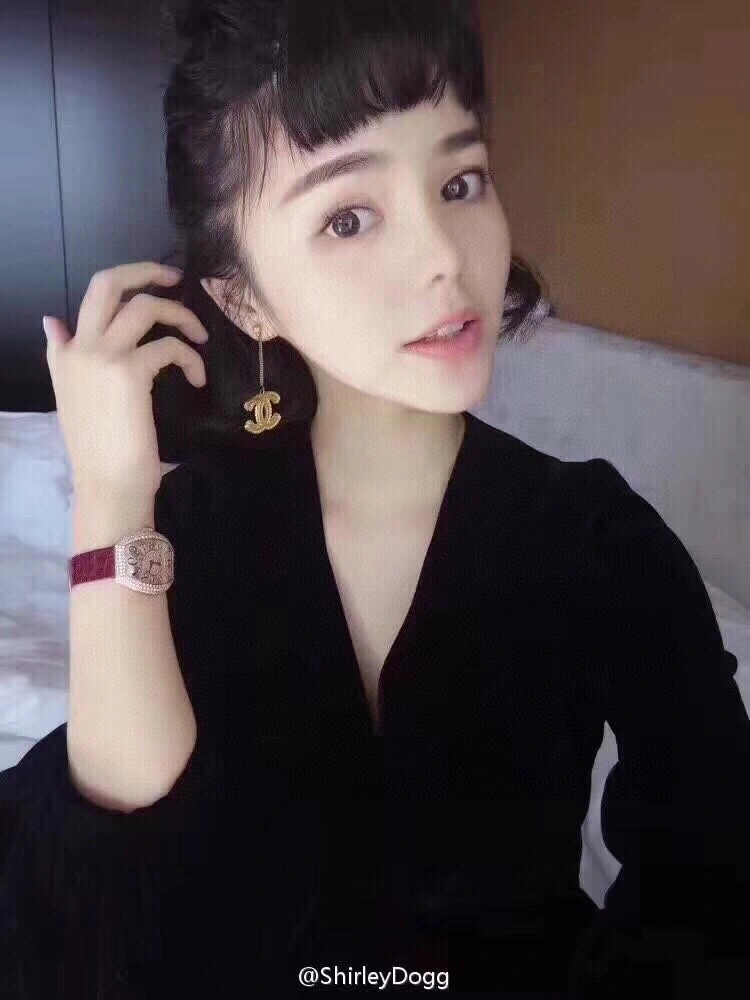 Lightweight Chanel Earrings 228784