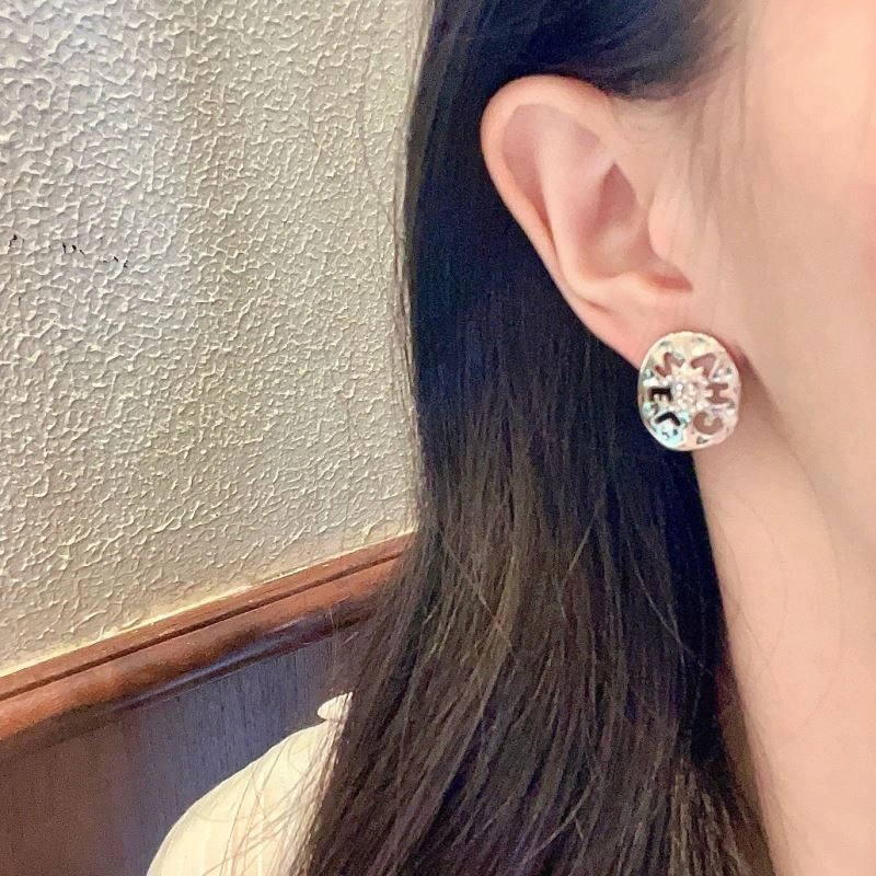 Chanel Earrings Packable 228711