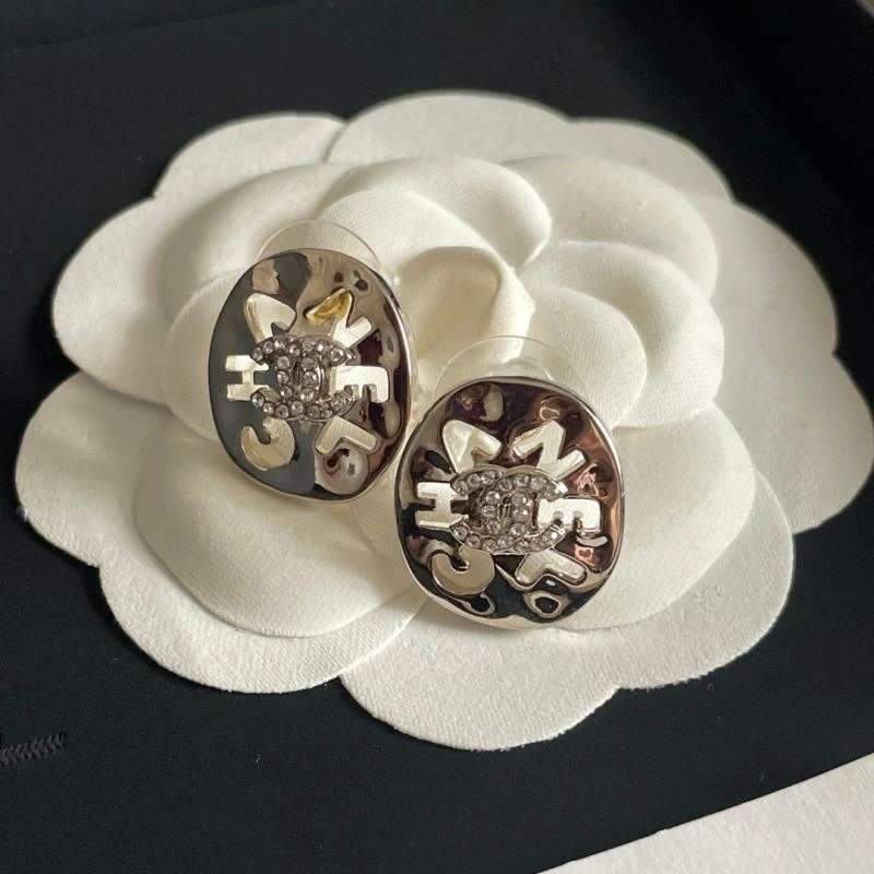 Chanel Earrings Packable 228711