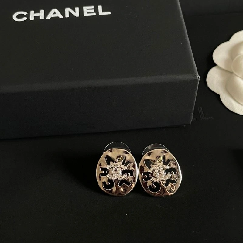 Chanel Earrings Packable 228711