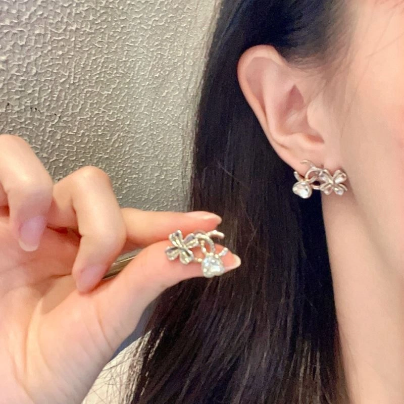 Chanel Earrings MoistureWicking 228721