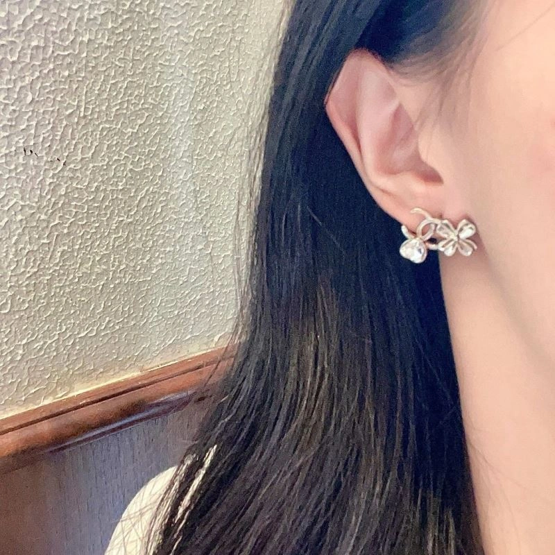 Chanel Earrings MoistureWicking 228721