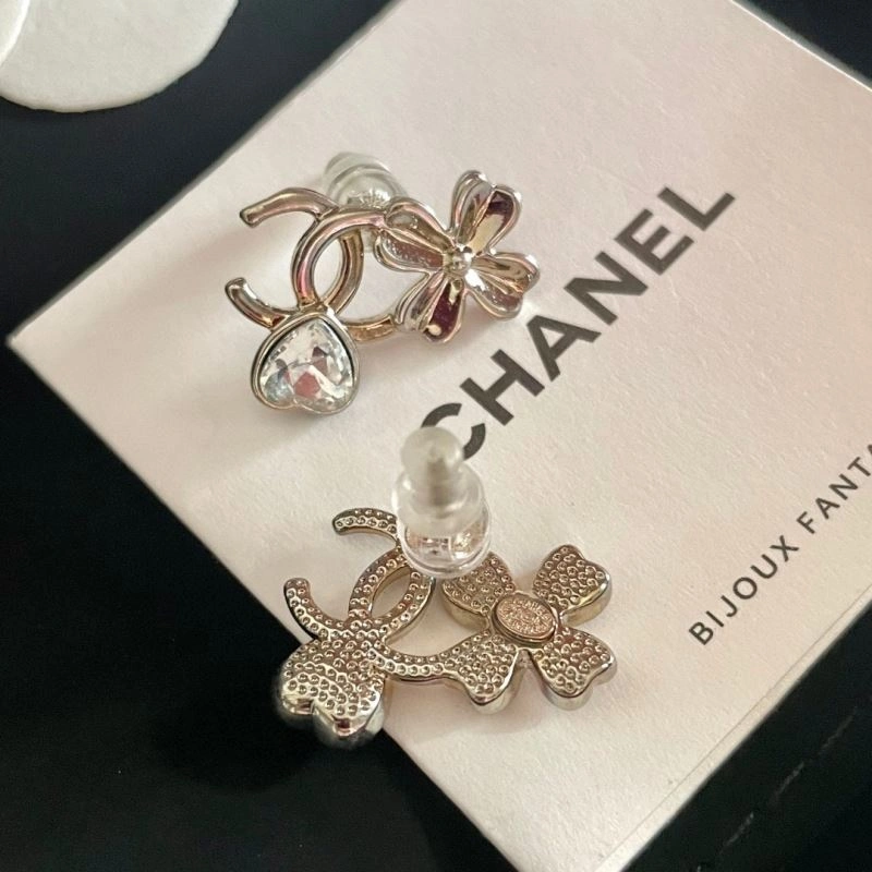 Chanel Earrings MoistureWicking 228721