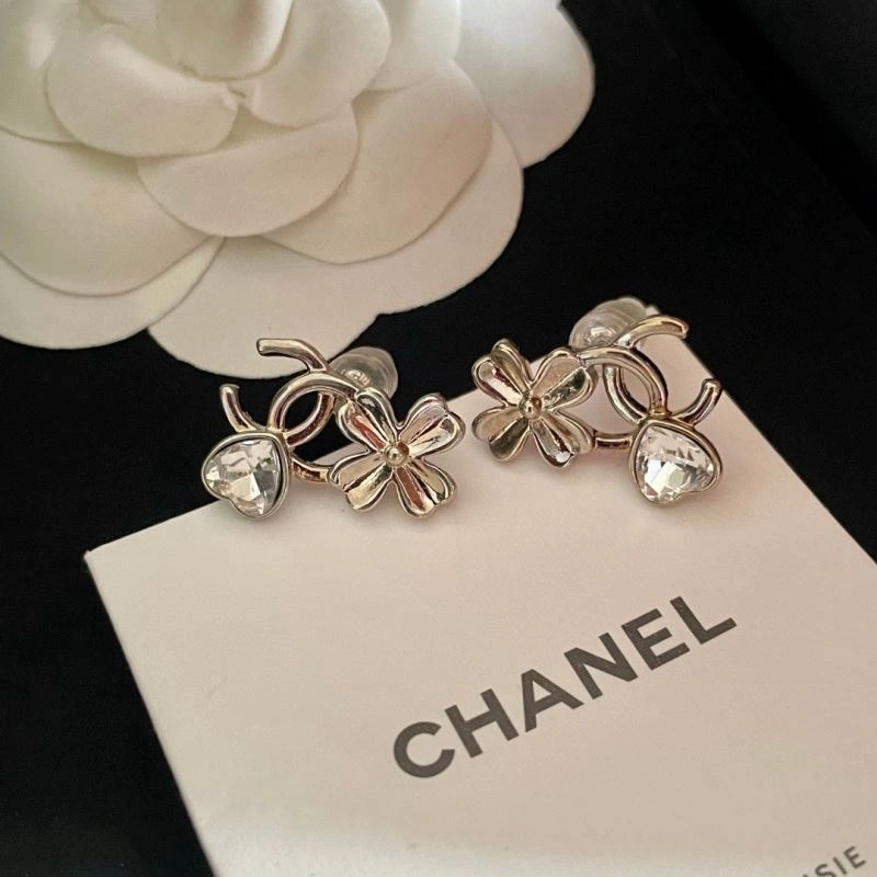 Chanel Earrings MoistureWicking 228721