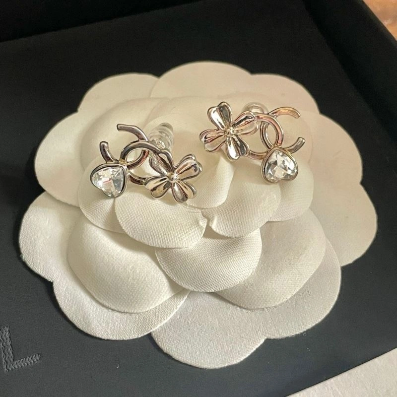 Chanel Earrings MoistureWicking 228721