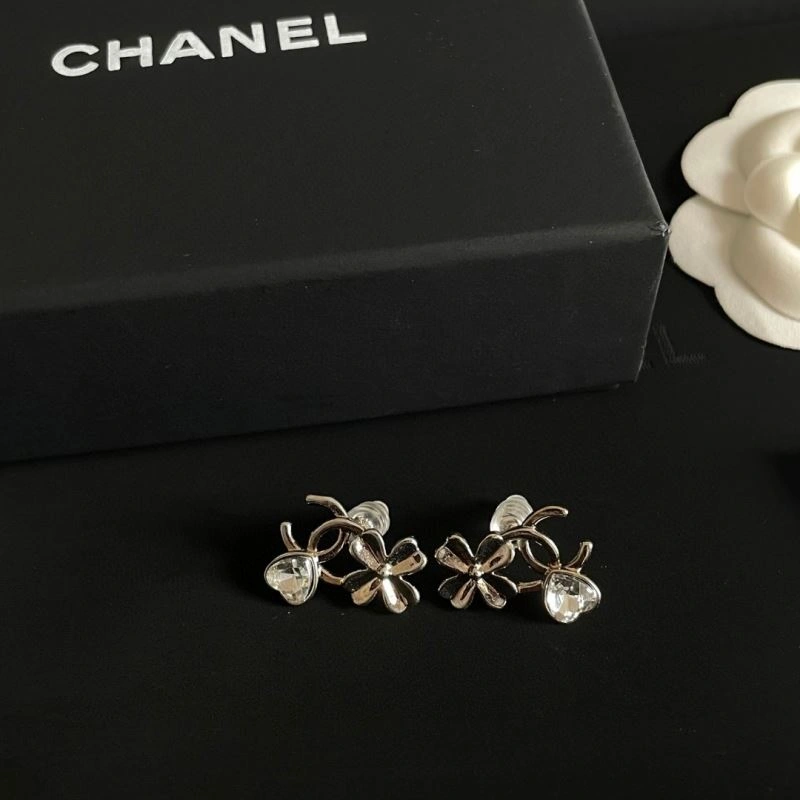 Chanel Earrings MoistureWicking 228721