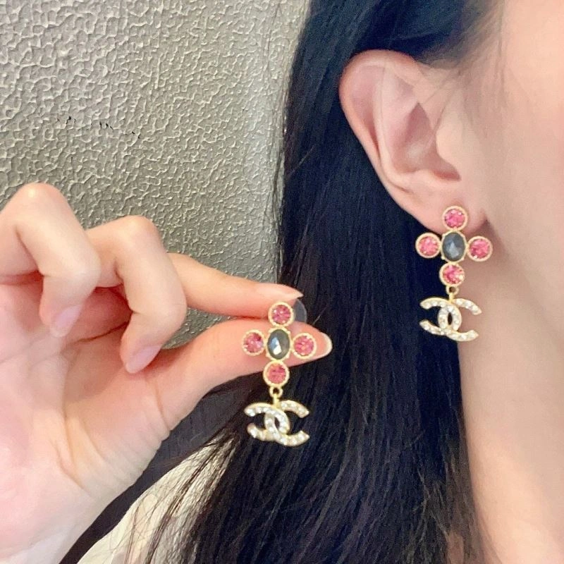 Chanel Earrings Supportive 228885