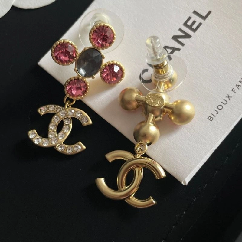 Chanel Earrings Supportive 228885