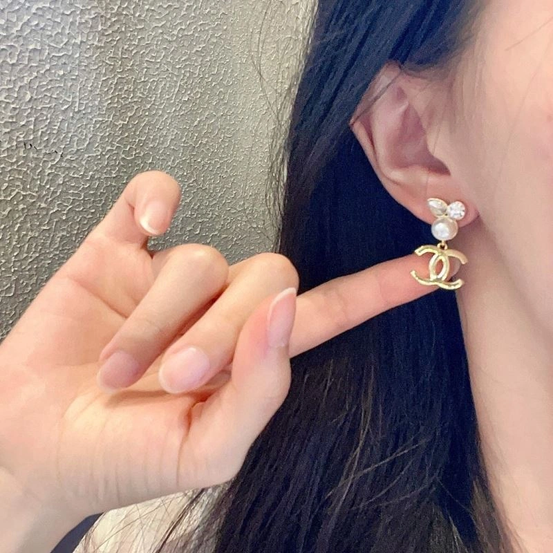 Practical Chanel Earrings 228693