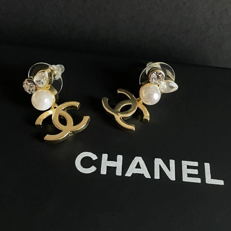 Practical Chanel Earrings 228693