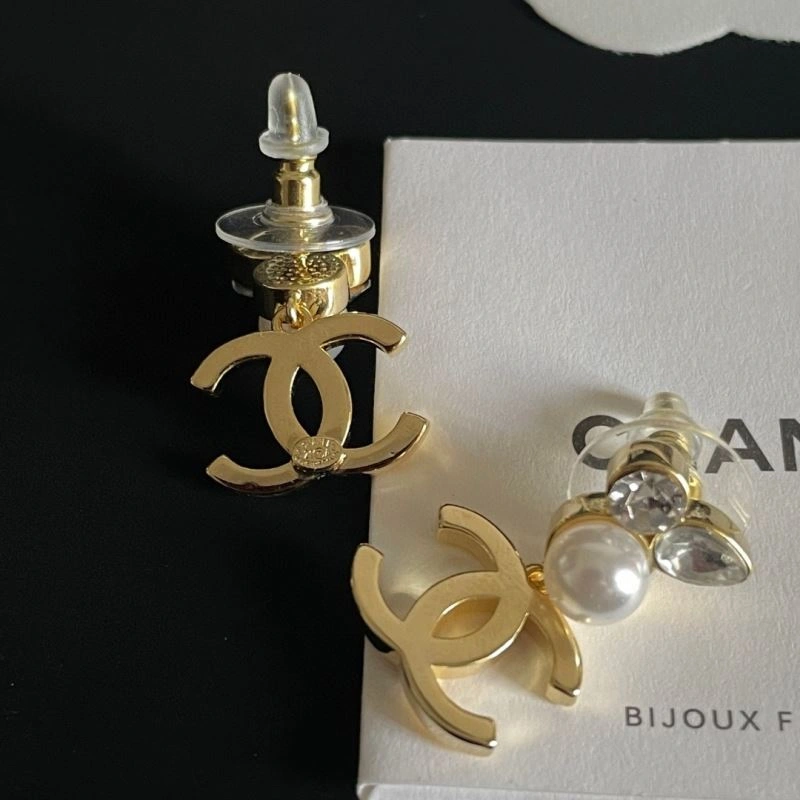 Practical Chanel Earrings 228693