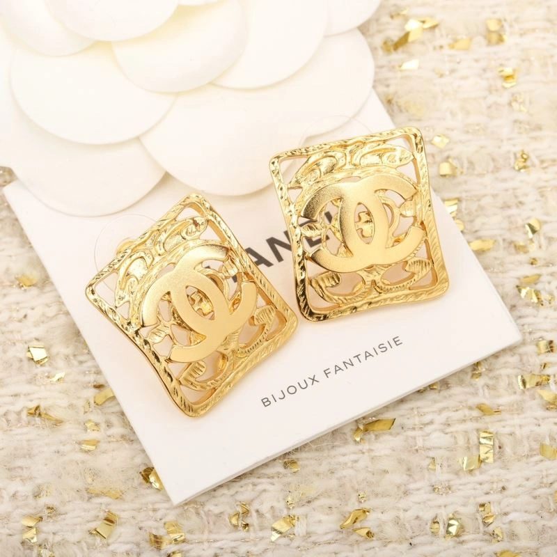 WellDesigned Chanel Earrings 228692
