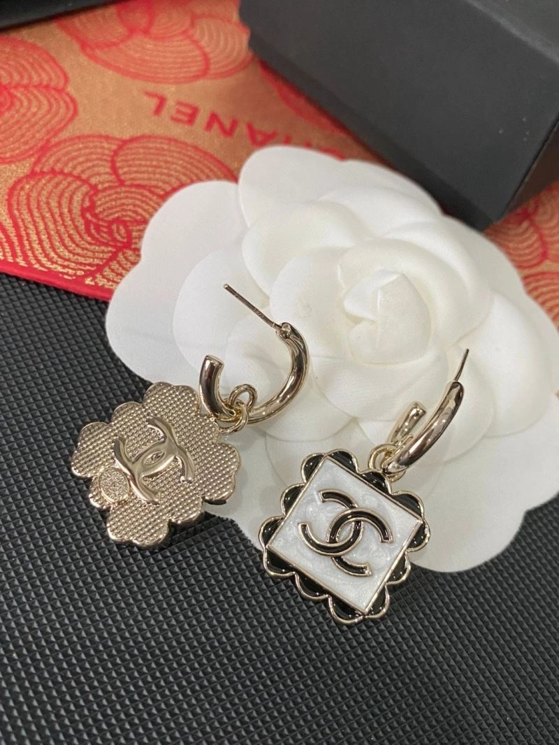 Snug Chanel Earrings 228677