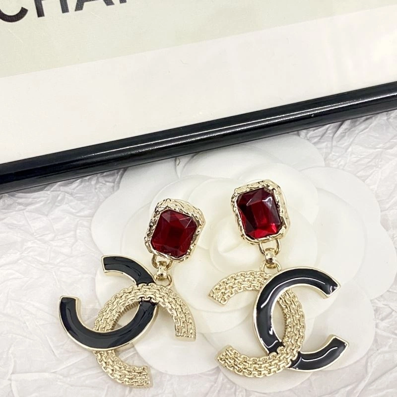Elegant Chanel Earrings 228127