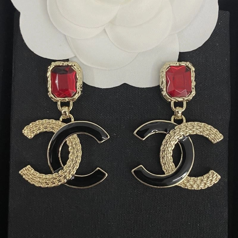 Elegant Chanel Earrings 228127