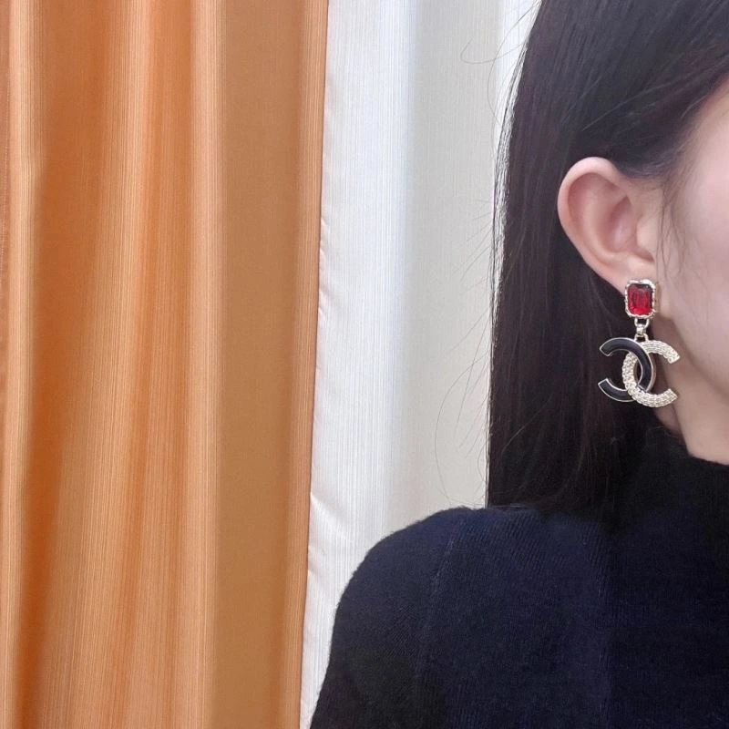 Elegant Chanel Earrings 228127