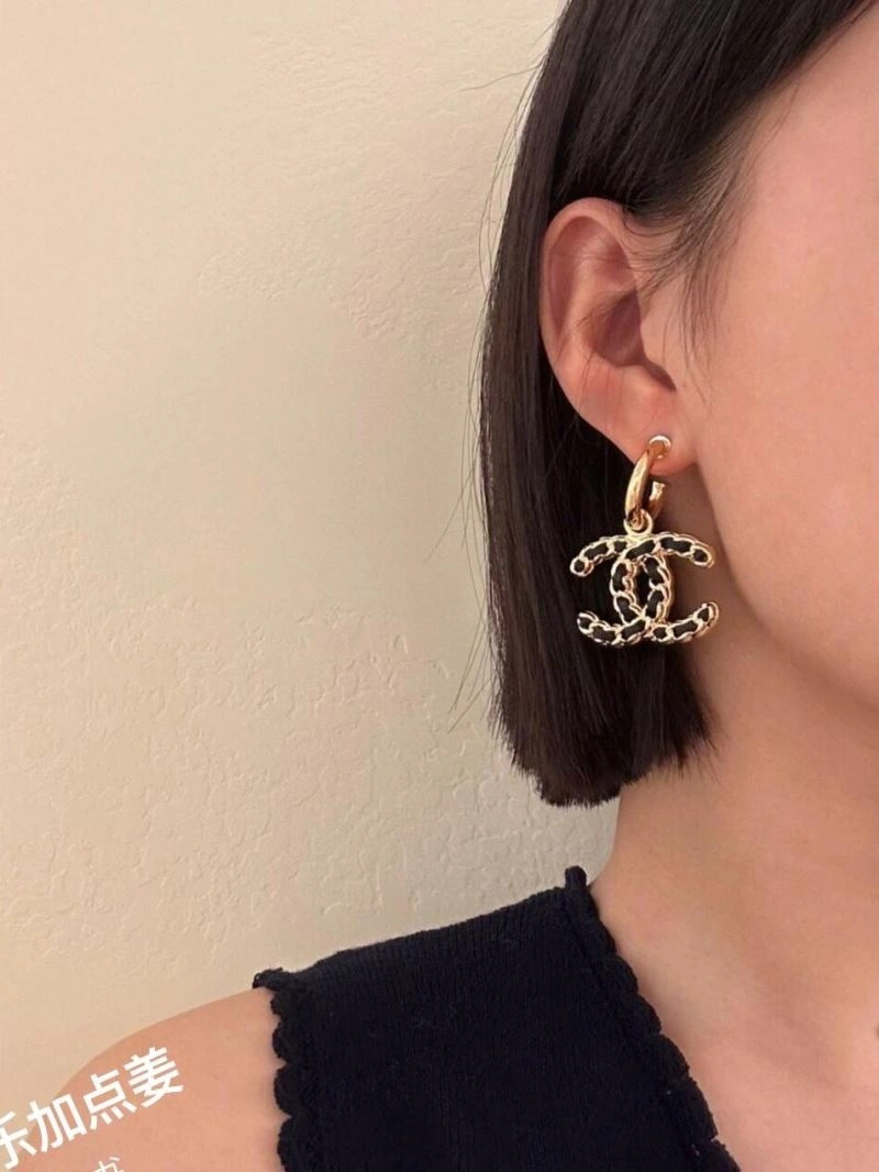 Chanel Earrings Supportive 228101