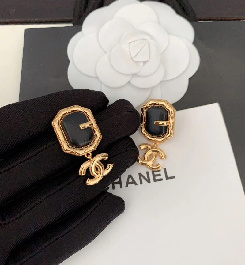 Chanel Earrings HighQuality 228085