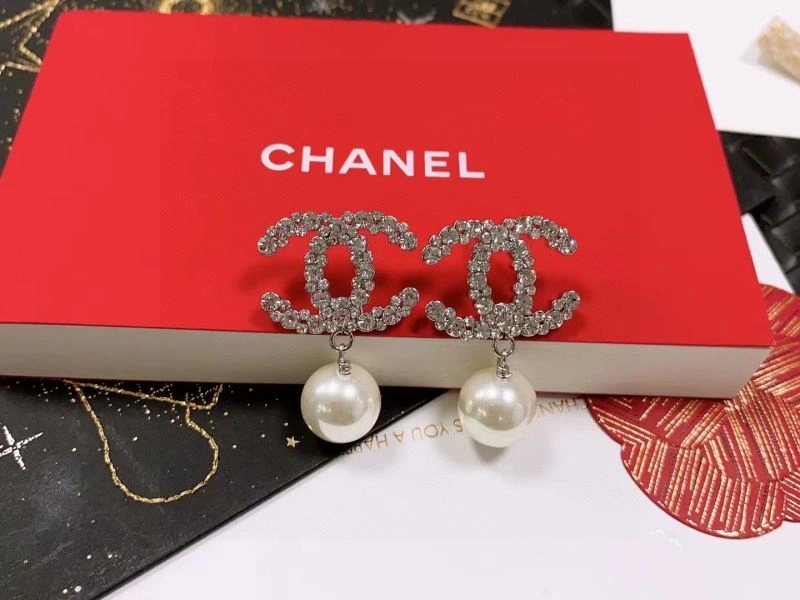 Affordable Chanel Earrings 228071
