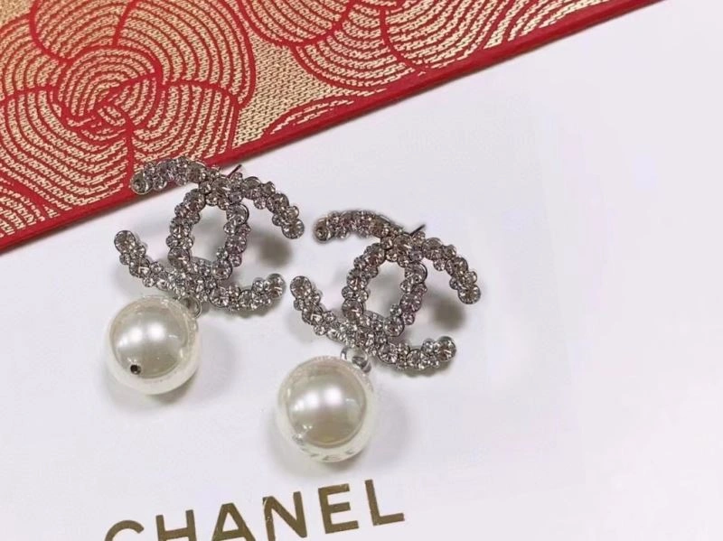 Affordable Chanel Earrings 228071