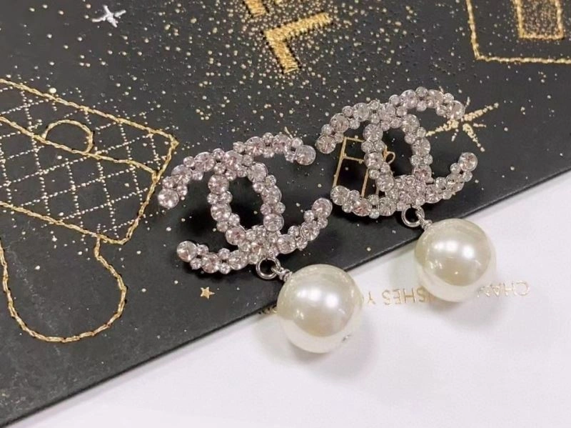 Affordable Chanel Earrings 228071