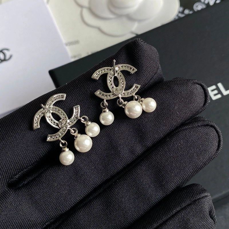 Sustainable Chanel Earrings 228072