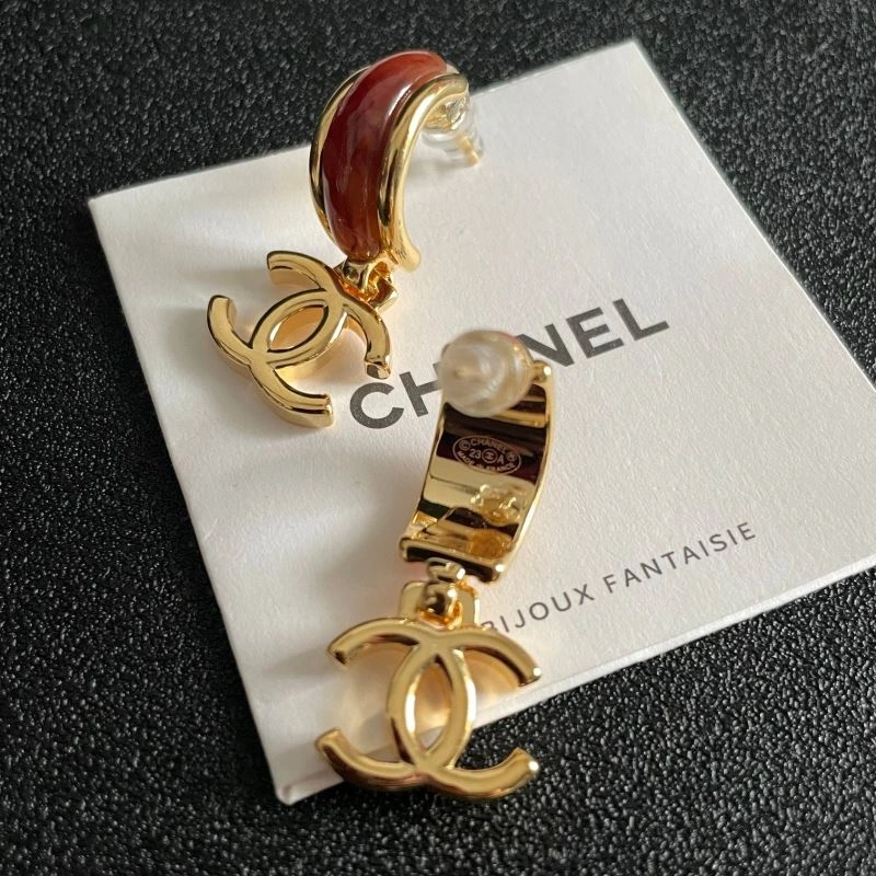 Trendsetting Chanel Earrings 228048