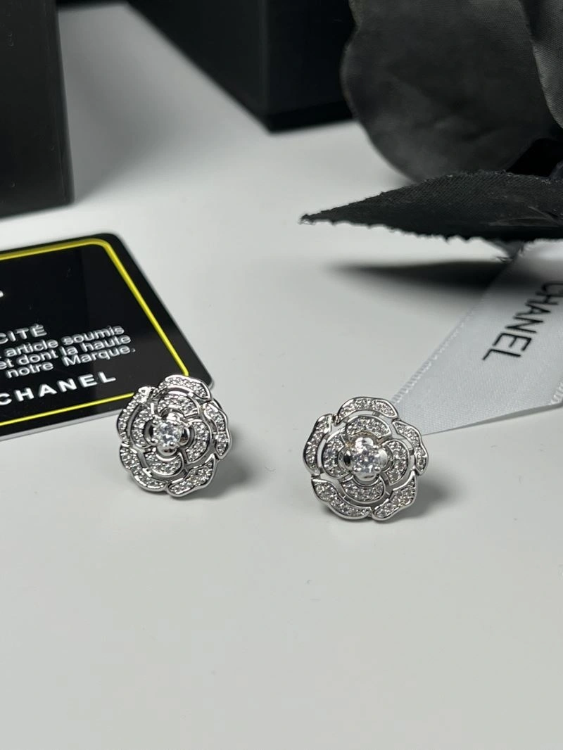 Chanel Earrings MoistureWicking 228023