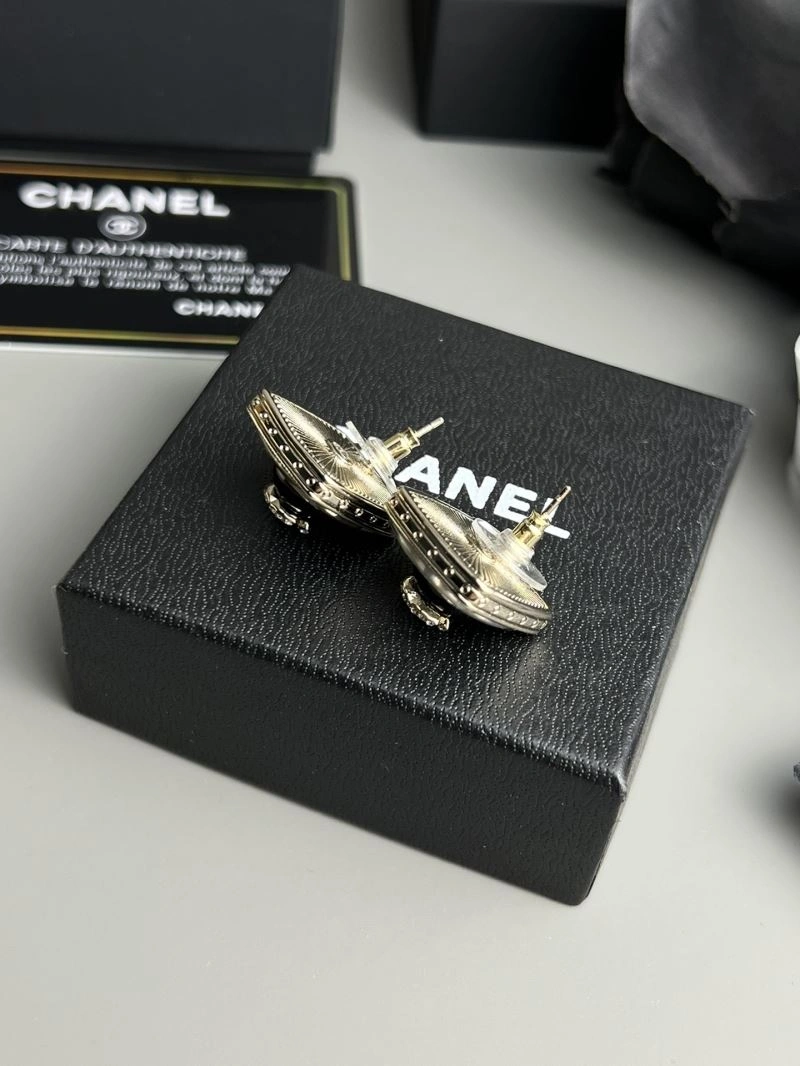 Chanel Earrings Compact 228025