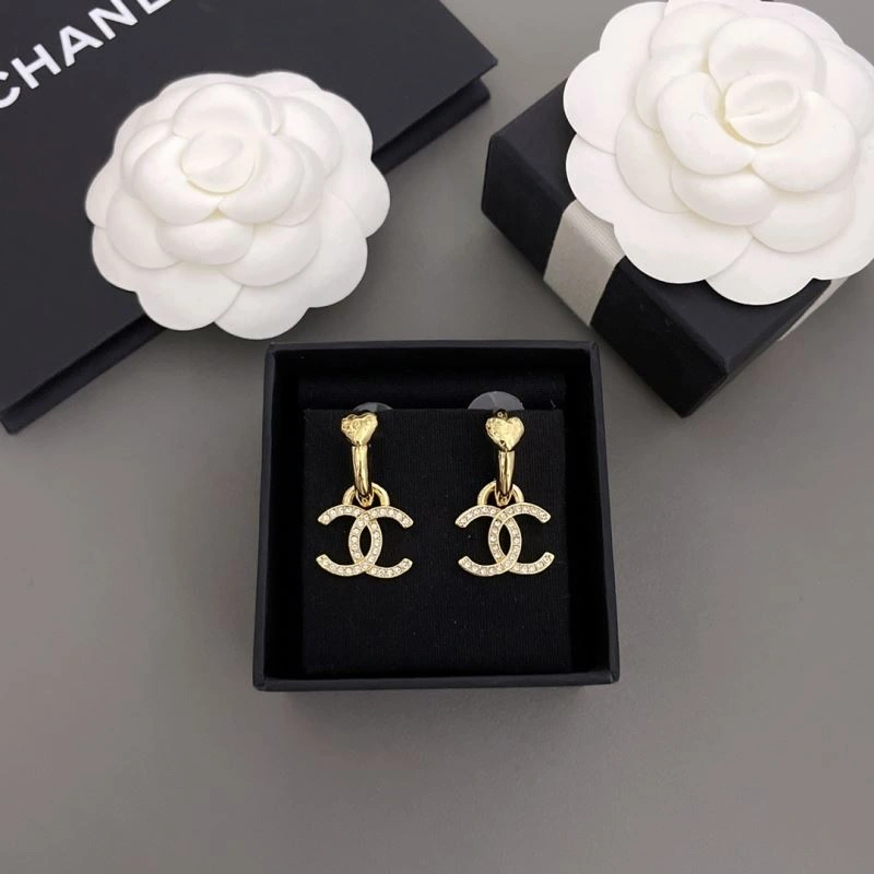 Chanel Earrings Snug 228096