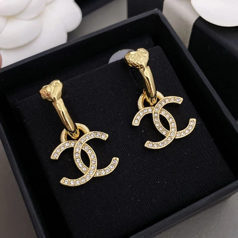Chanel Earrings Snug 228096